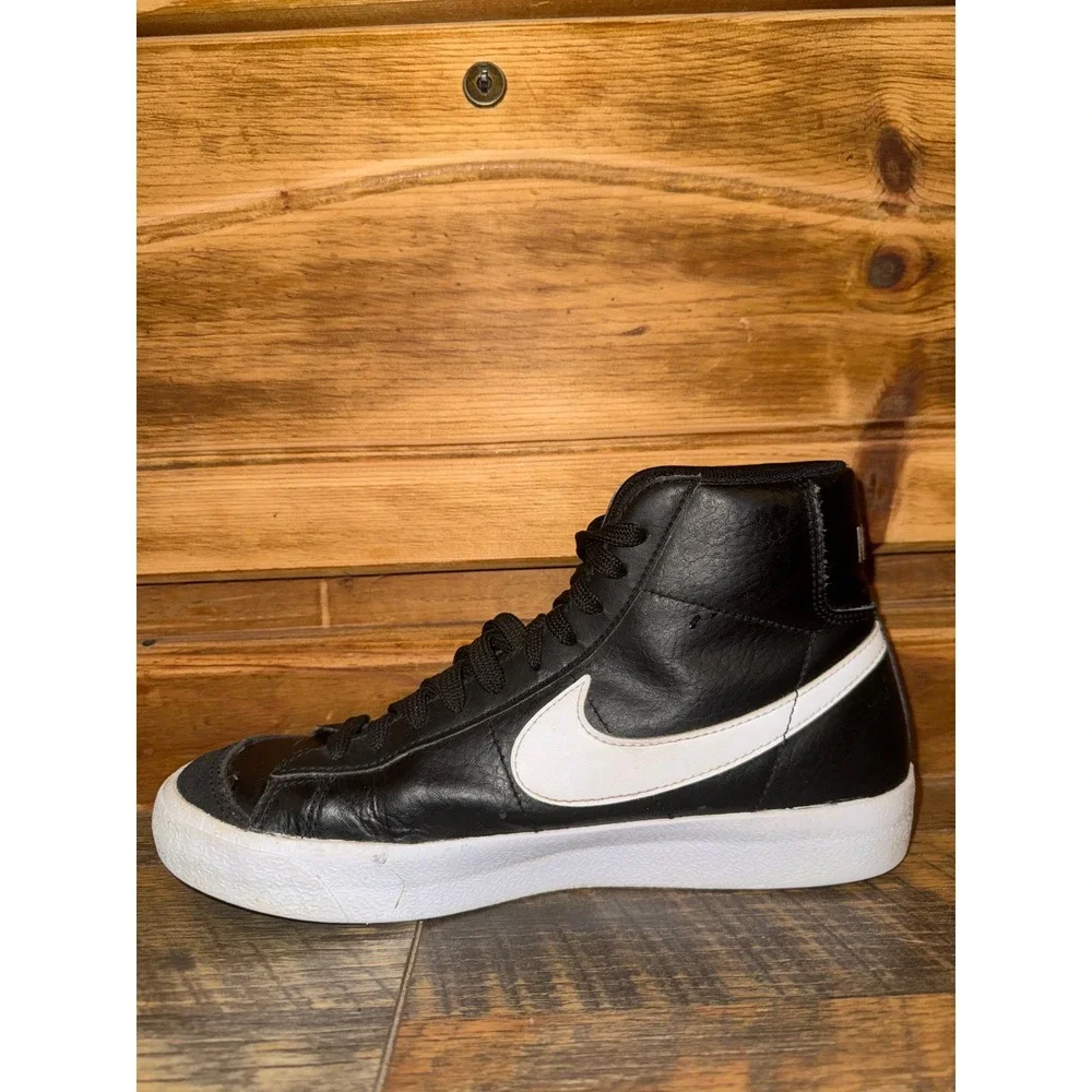 Nike Blazer Mid 77 GS Black White DA4086-002 Kids Size 5.5Y High Top Sneakers